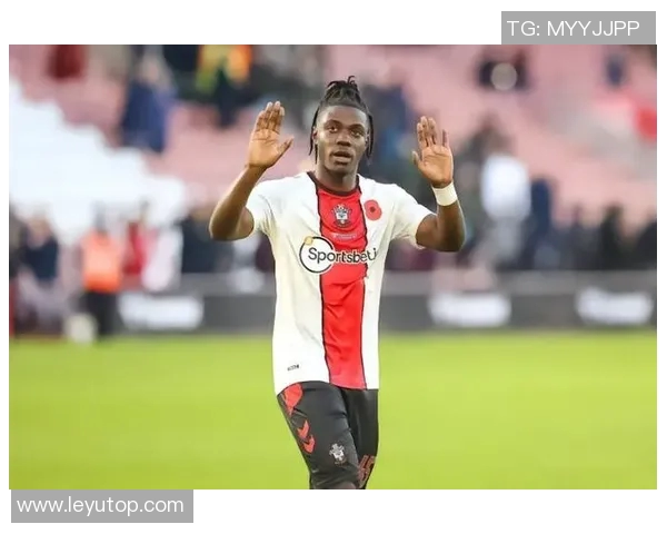 拉拉维亚谈夏季防守训练称自己是一名出色的防守者 拉拉维亚谈夏季防守训练称自己是一名出色的防守者