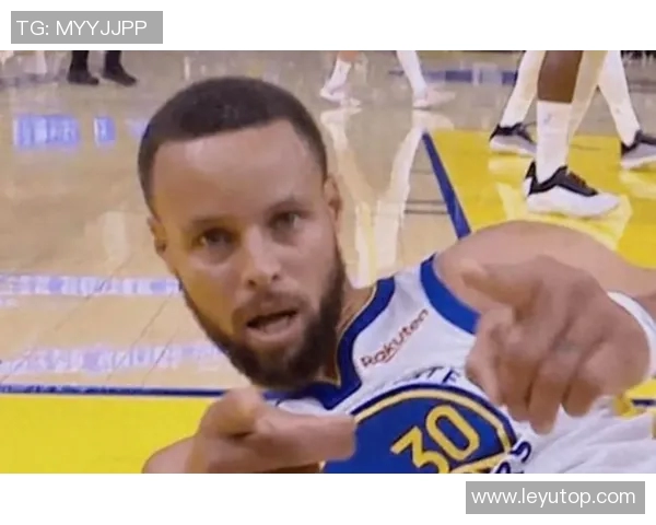 霍福德称库里每次移动都令联盟对手心生畏惧 霍福德称库里每次移动都令联盟对手心生畏惧