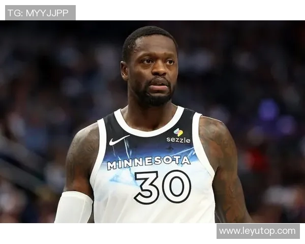 兰德尔表现平平全场10投仅4中贡献16分5篮板1助攻次节状态低迷未能得分 兰德尔表现平平全场10投仅4中贡献16分5篮板1助攻次节状态低迷未能得分