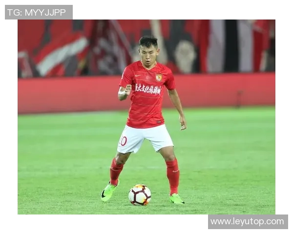 塔利斯卡完美帽子戏法展现转型中锋实力三次抢点三次破门左右脚头球俱佳 塔利斯卡完美帽子戏法展现转型中锋实力三次抢点三次破门左右脚头球俱佳