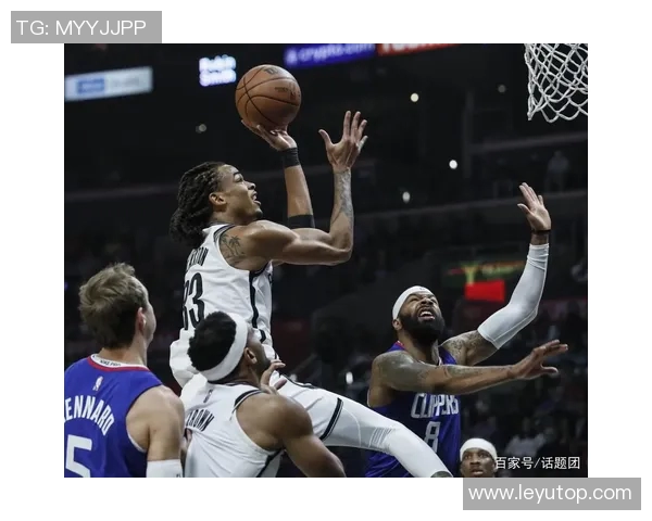 克拉克斯顿单赛季两次三双成篮网新星继承者紧随KD哈登之后