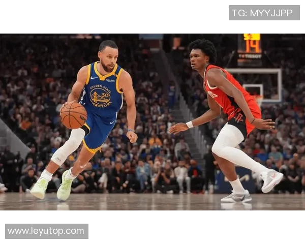 库里谈战胜开拓者的关键因素强调防守带动进攻的重要性 库里谈战胜开拓者的关键因素强调防守带动进攻的重要性