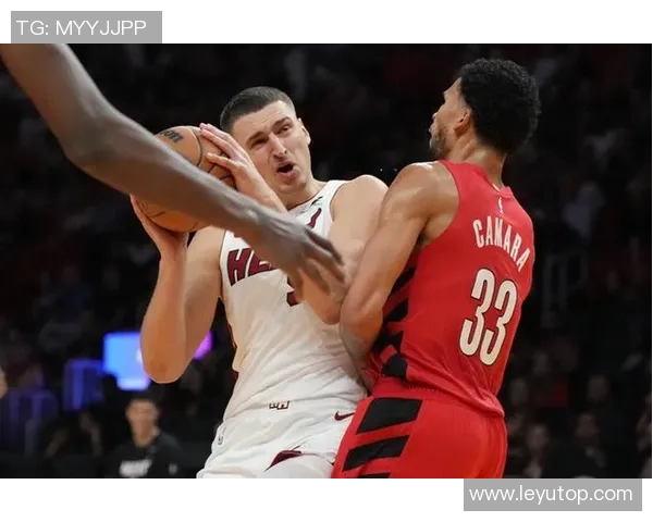 斯波强调约维奇需把握每一天提升自我机会期待他不久后展现实力 斯波强调约维奇需把握每一天提升自我机会期待他不久后展现实力