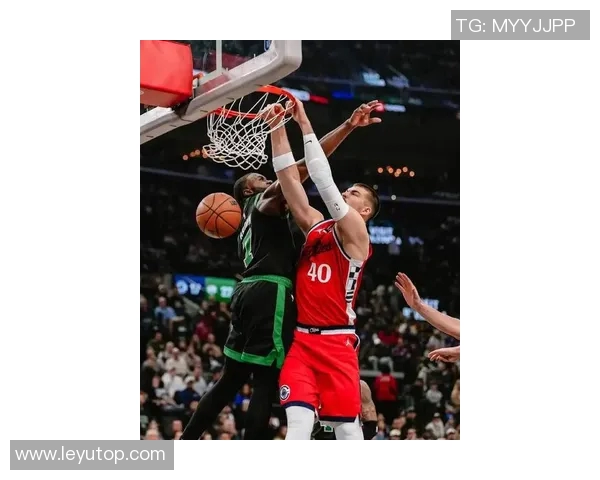 杰伦布朗带领球队逆转胜利关键第三节独得15分助力取胜